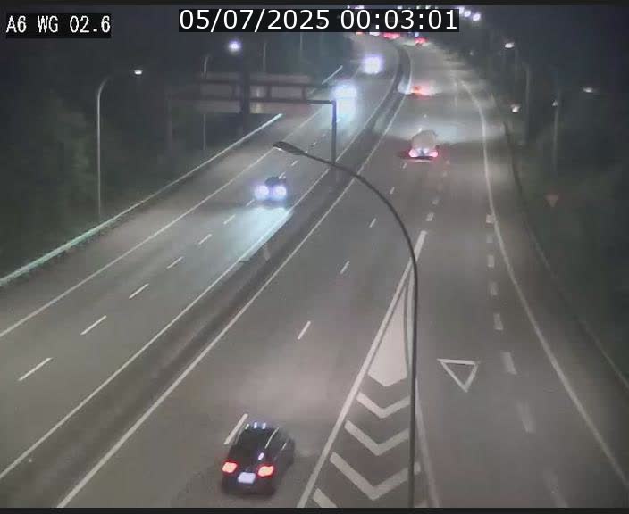 Traffic live webcam Luxembourg Croix de Cessange - A6 - BK 2.6 - direction France/Allemagne