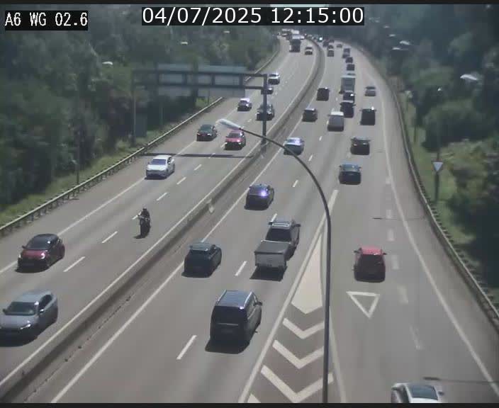 Traffic live webcam Luxembourg Croix de Cessange - A6 - BK 2.6 - direction France/Allemagne