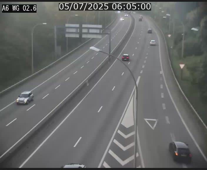 Traffic live webcam Luxembourg Croix de Cessange - A6 - BK 2.6 - direction France/Allemagne