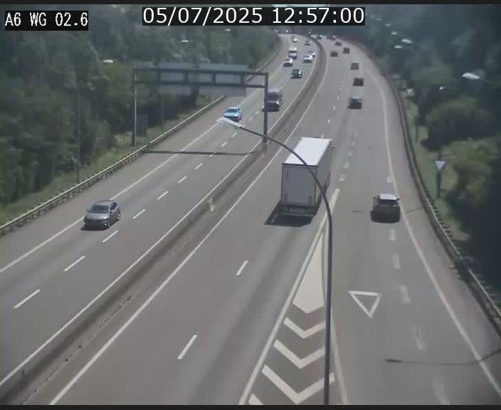 Traffic live webcam Luxembourg Croix de Cessange - A6 - BK 2.6 - direction France/Allemagne
