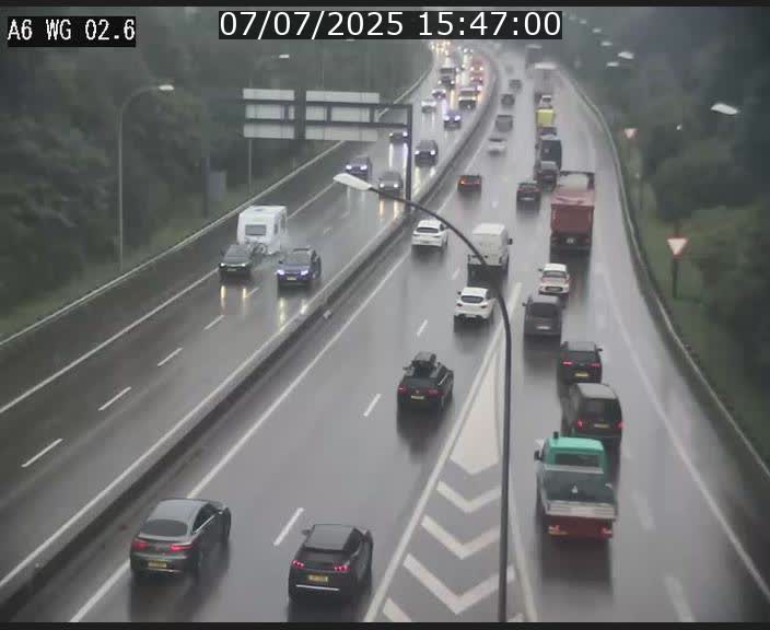 Traffic live webcam Luxembourg Croix de Cessange - A6 - BK 2.6 - direction France/Allemagne