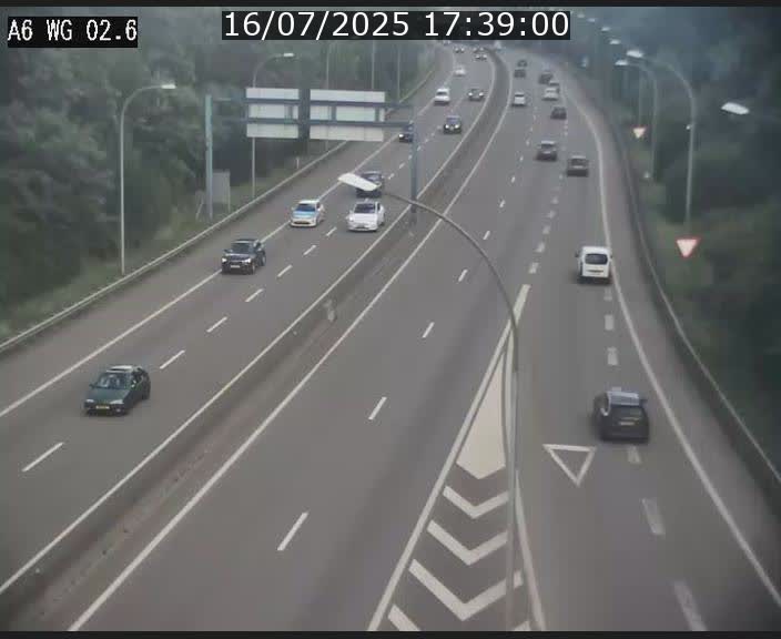 Traffic live webcam Luxembourg Croix de Cessange - A6 - BK 2.6 - direction France/Allemagne