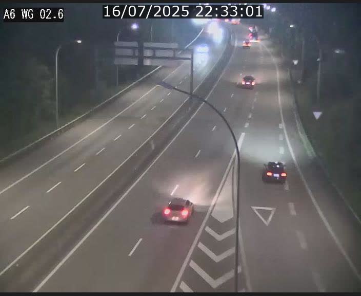 Traffic live webcam Luxembourg Croix de Cessange - A6 - BK 2.6 - direction France/Allemagne