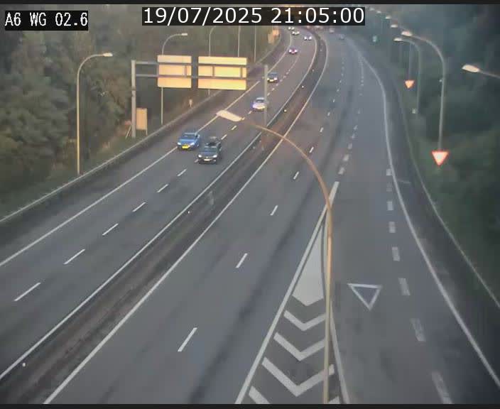 Traffic live webcam Luxembourg Croix de Cessange - A6 - BK 2.6 - direction France/Allemagne
