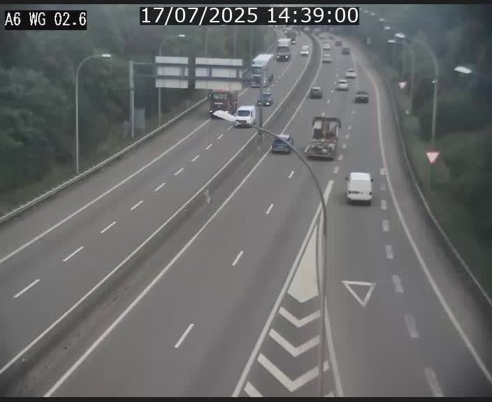 Traffic live webcam Luxembourg Croix de Cessange - A6 - BK 2.6 - direction France/Allemagne