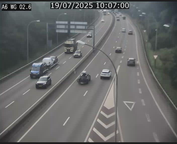 Traffic live webcam Luxembourg Croix de Cessange - A6 - BK 2.6 - direction France/Allemagne