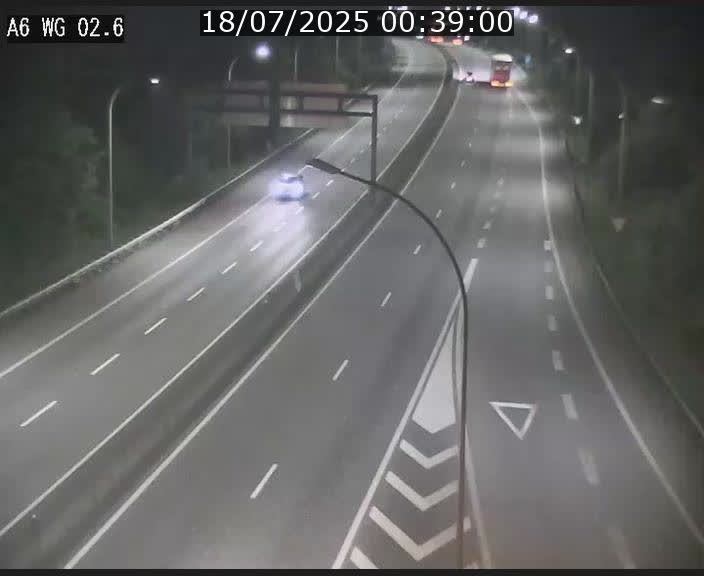 Traffic live webcam Luxembourg Croix de Cessange - A6 - BK 2.6 - direction France/Allemagne