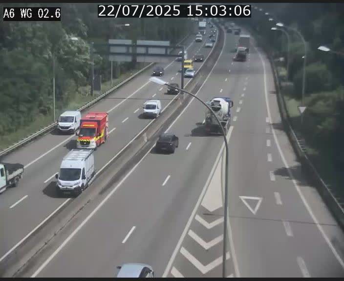 Traffic live webcam Luxembourg Croix de Cessange - A6 - BK 2.6 - direction France/Allemagne