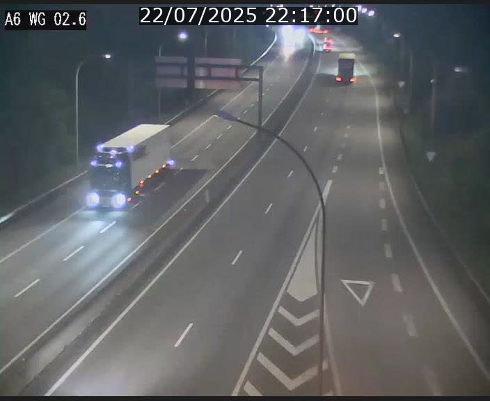 Traffic live webcam Luxembourg Croix de Cessange - A6 - BK 2.6 - direction France/Allemagne