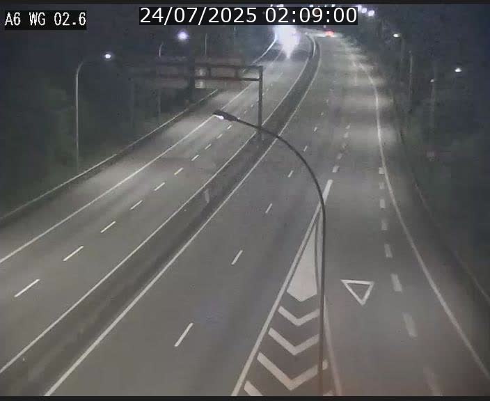 Traffic live webcam Luxembourg Croix de Cessange - A6 - BK 2.6 - direction France/Allemagne