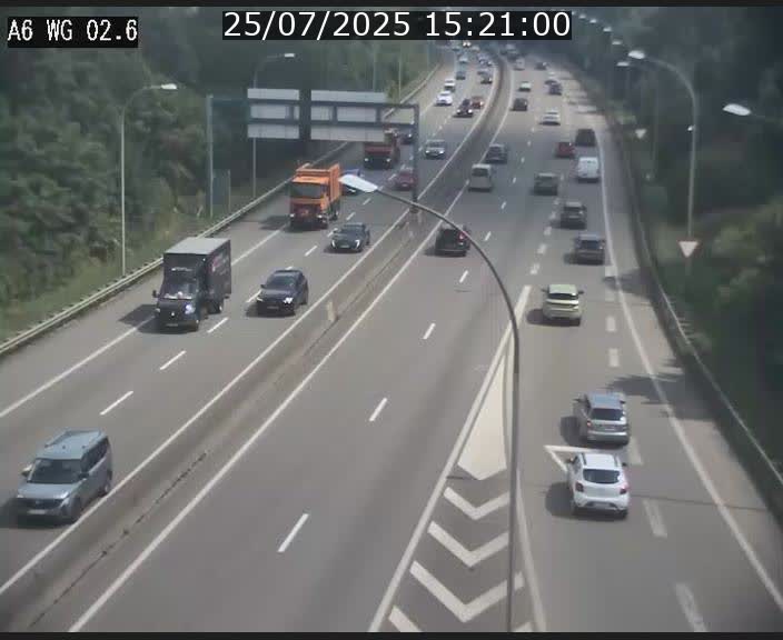 Traffic live webcam Luxembourg Croix de Cessange - A6 - BK 2.6 - direction France/Allemagne