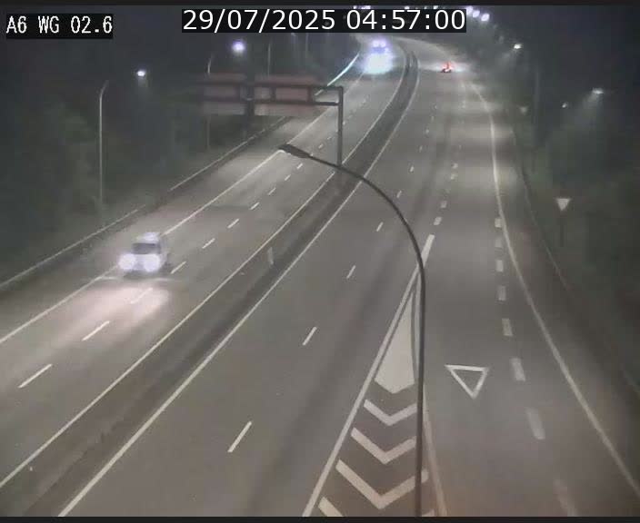 Traffic live webcam Luxembourg Croix de Cessange - A6 - BK 2.6 - direction France/Allemagne