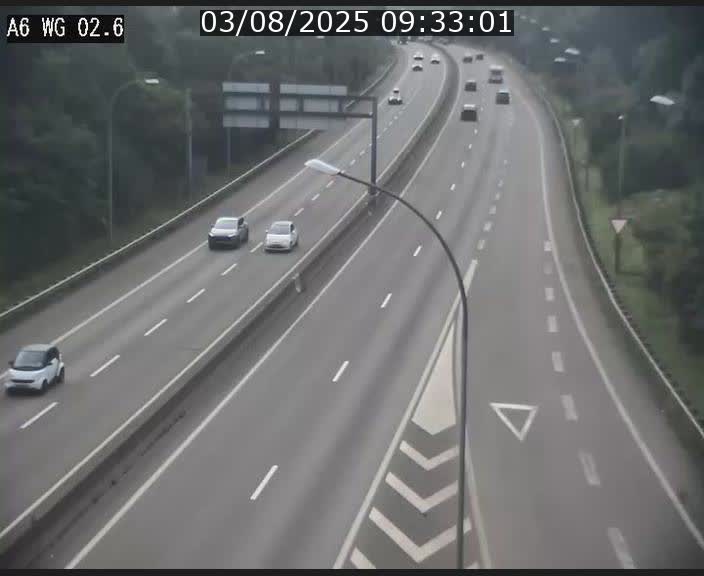 Traffic live webcam Luxembourg Croix de Cessange - A6 - BK 2.6 - direction France/Allemagne