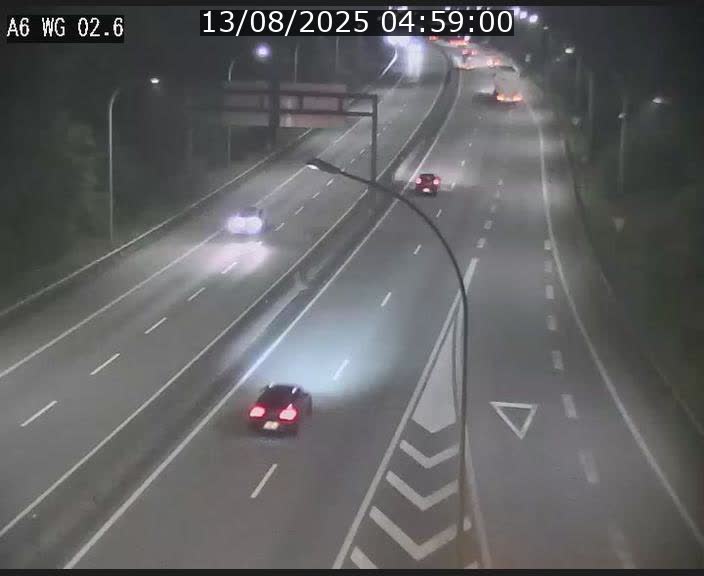 Traffic live webcam Luxembourg Croix de Cessange - A6 - BK 2.6 - direction France/Allemagne