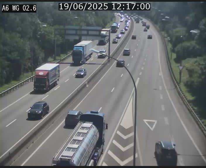 <h2>Traffic live webcam Luxembourg Croix de Cessange - A6 - BK 2.6 - direction France/Allemagne</h2>