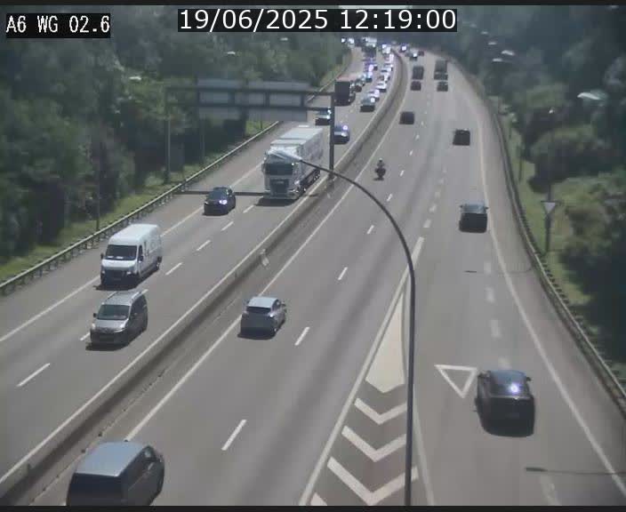 <h2>Traffic live webcam Luxembourg Croix de Cessange - A6 - BK 2.6 - direction France/Allemagne</h2>