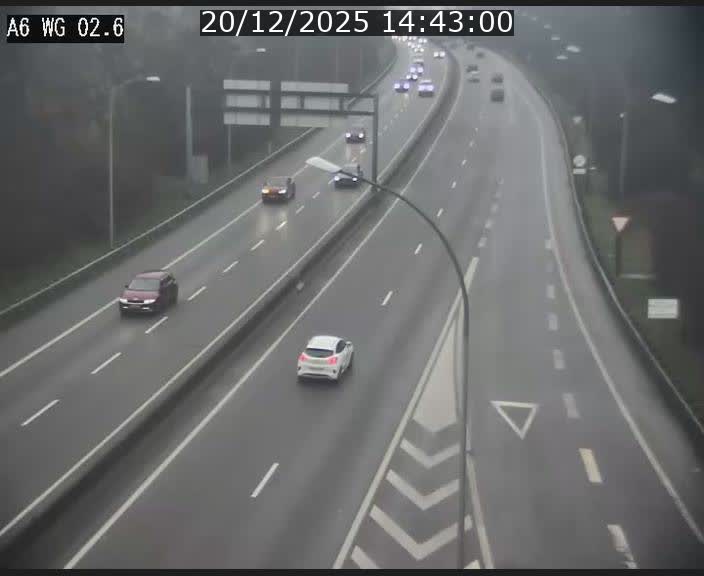 <h2>Traffic live webcam Luxembourg Croix de Cessange - A6 - BK 2.6 - direction France/Allemagne</h2>