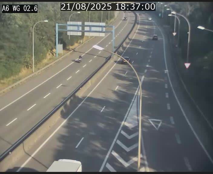 <h2>Traffic live webcam Luxembourg Croix de Cessange - A6 - BK 2.6 - direction France/Allemagne</h2>