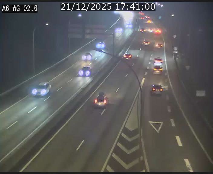 <h2>Traffic live webcam Luxembourg Croix de Cessange - A6 - BK 2.6 - direction France/Allemagne</h2>