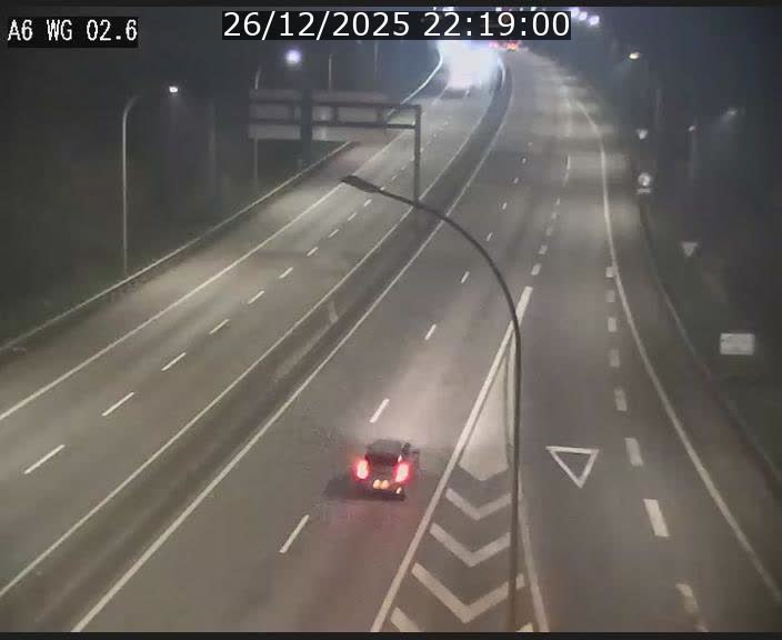 <h2>Traffic live webcam Luxembourg Croix de Cessange - A6 - BK 2.6 - direction France/Allemagne</h2>