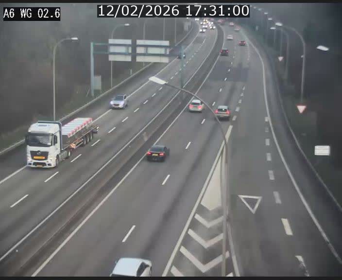 <h2>Traffic live webcam Luxembourg Croix de Cessange - A6 - BK 2.6 - direction France/Allemagne</h2>