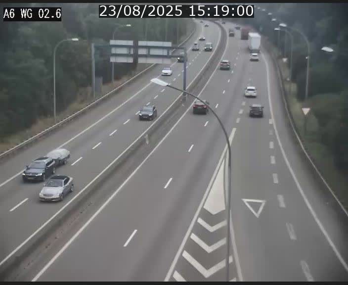 <h2>Traffic live webcam Luxembourg Croix de Cessange - A6 - BK 2.6 - direction France/Allemagne</h2>