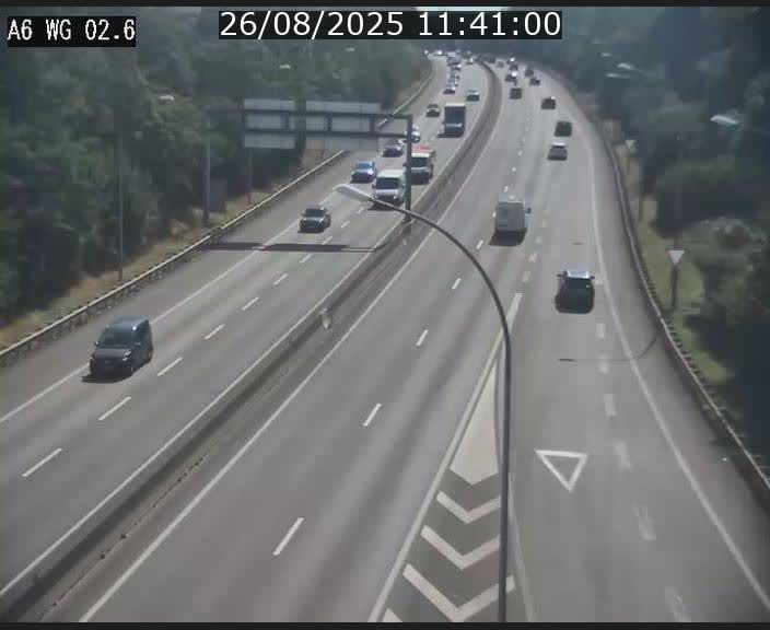<h2>Traffic live webcam Luxembourg Croix de Cessange - A6 - BK 2.6 - direction France/Allemagne</h2>