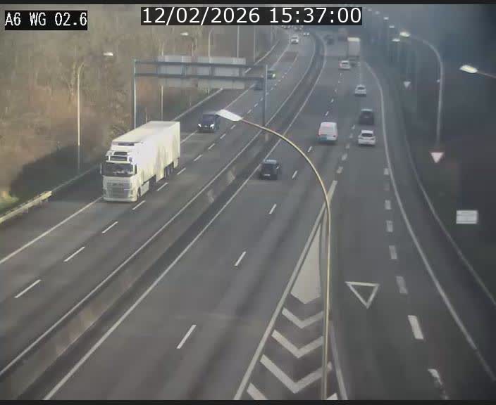 <h2>Traffic live webcam Luxembourg Croix de Cessange - A6 - BK 2.6 - direction France/Allemagne</h2>