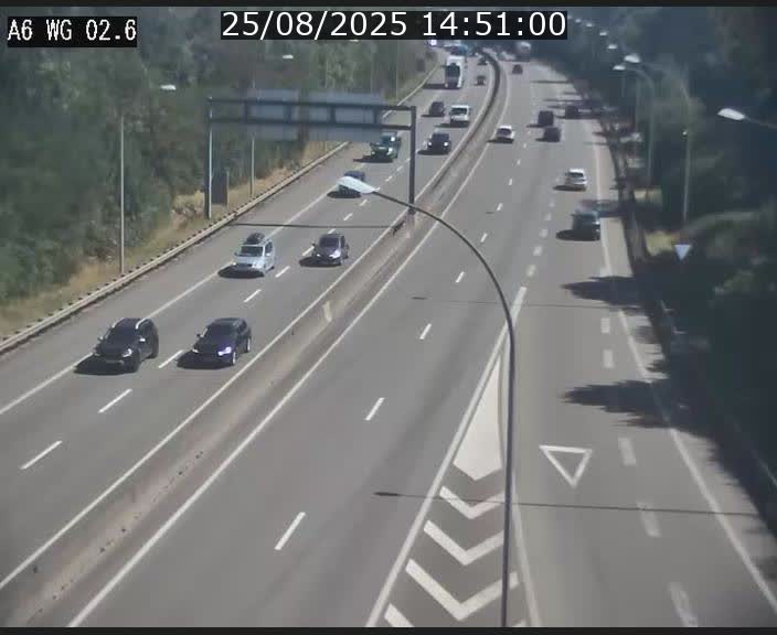 <h2>Traffic live webcam Luxembourg Croix de Cessange - A6 - BK 2.6 - direction France/Allemagne</h2>