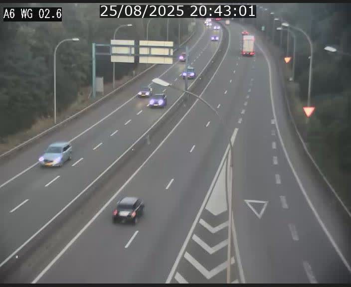 <h2>Traffic live webcam Luxembourg Croix de Cessange - A6 - BK 2.6 - direction France/Allemagne</h2>