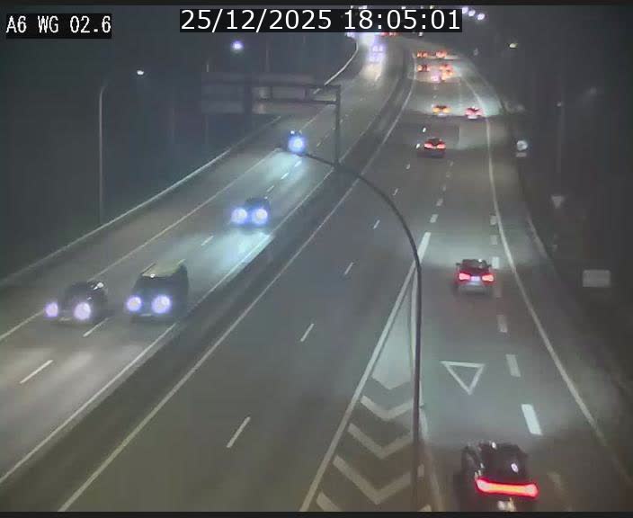 Traffic live webcam Luxembourg Croix de Cessange - A6 - BK 2.6 - direction France/Allemagne