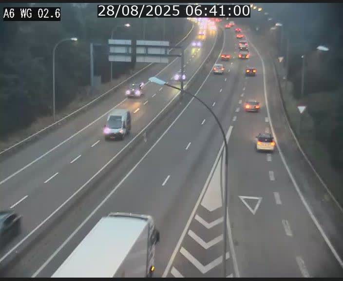 <h2>Traffic live webcam Luxembourg Croix de Cessange - A6 - BK 2.6 - direction France/Allemagne</h2>