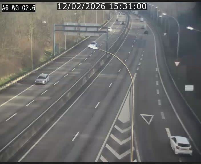 <h2>Traffic live webcam Luxembourg Croix de Cessange - A6 - BK 2.6 - direction France/Allemagne</h2>