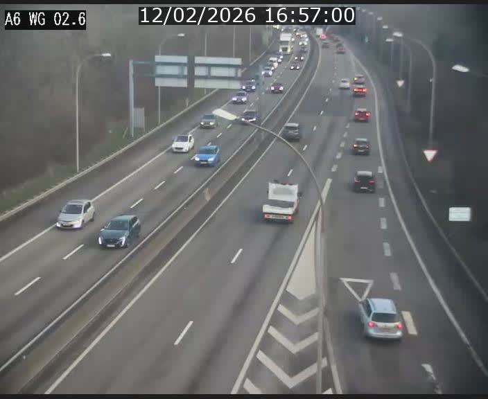 <h2>Traffic live webcam Luxembourg Croix de Cessange - A6 - BK 2.6 - direction France/Allemagne</h2>
