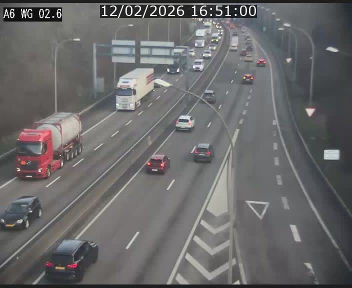 <h2>Traffic live webcam Luxembourg Croix de Cessange - A6 - BK 2.6 - direction France/Allemagne</h2>