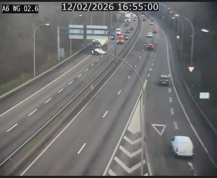 <h2>Traffic live webcam Luxembourg Croix de Cessange - A6 - BK 2.6 - direction France/Allemagne</h2>