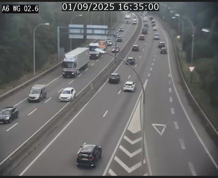 <h2>Traffic live webcam Luxembourg Croix de Cessange - A6 - BK 2.6 - direction France/Allemagne</h2>