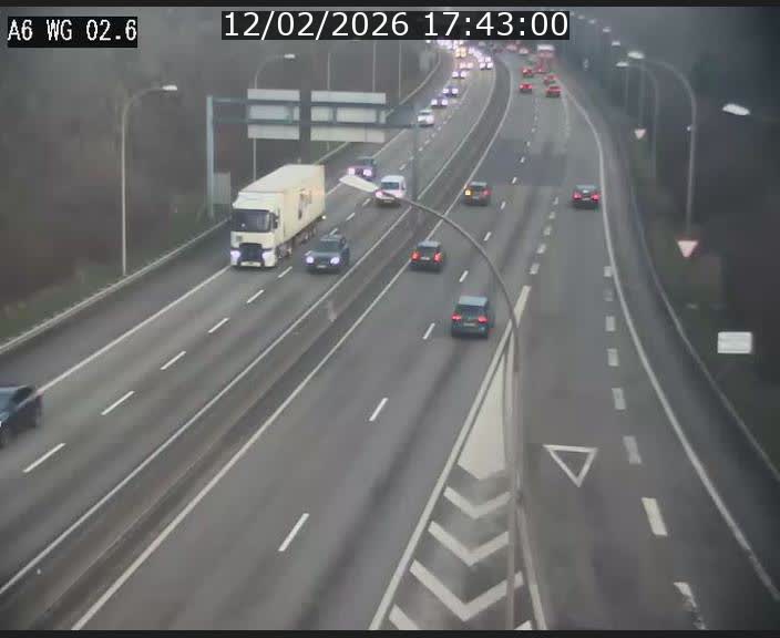 <h2>Traffic live webcam Luxembourg Croix de Cessange - A6 - BK 2.6 - direction France/Allemagne</h2>
