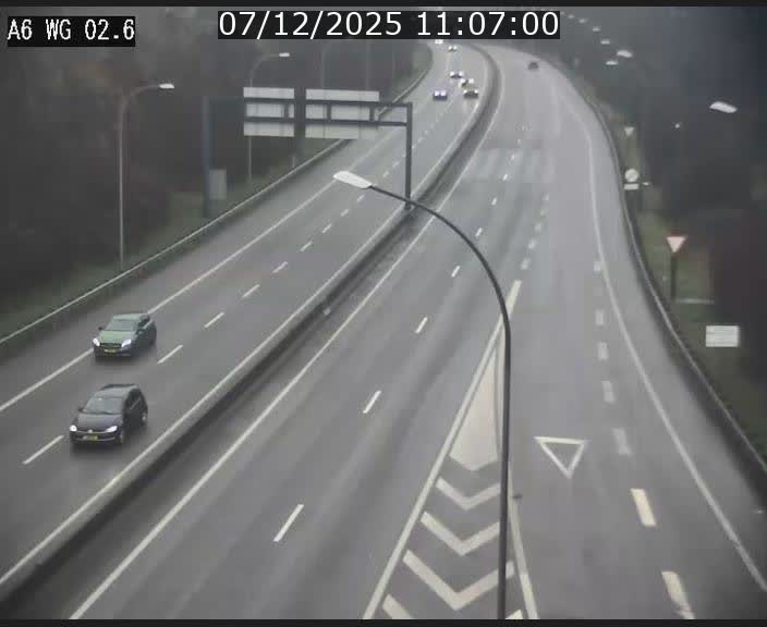 <h2>Traffic live webcam Luxembourg Croix de Cessange - A6 - BK 2.6 - direction France/Allemagne</h2>