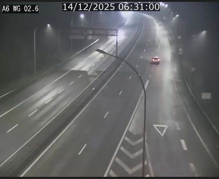 <h2>Traffic live webcam Luxembourg Croix de Cessange - A6 - BK 2.6 - direction France/Allemagne</h2>