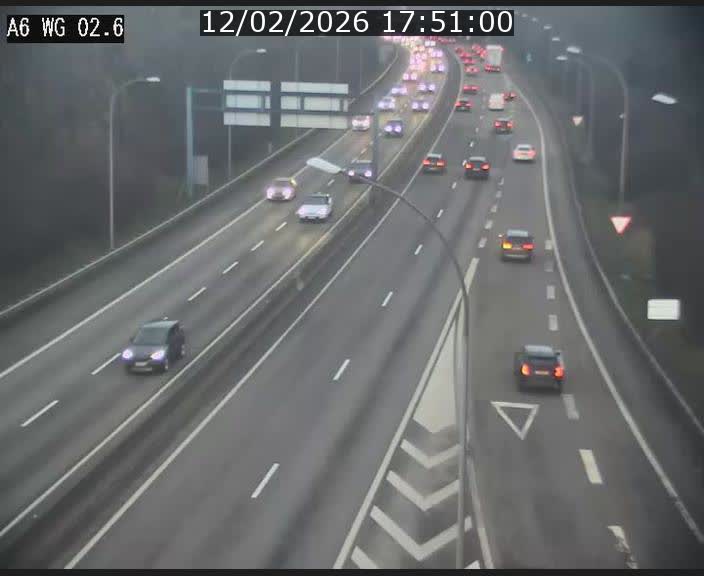 <h2>Traffic live webcam Luxembourg Croix de Cessange - A6 - BK 2.6 - direction France/Allemagne</h2>