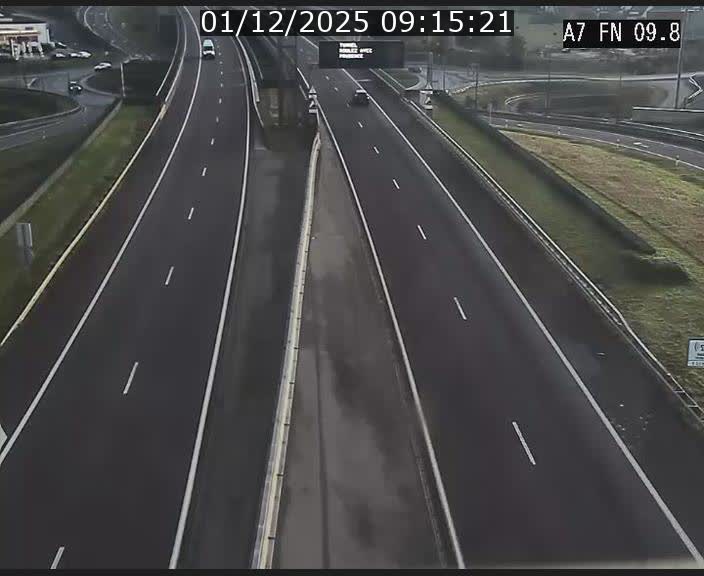 <h2>Caméra trafic Luxembourg - A7, Tunnel Gousselerbierg, sortie sud, direction rond-point Lorentzweiler (BK 9.9)</h2>