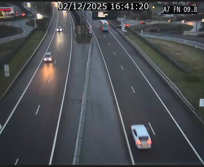 <h2>Caméra trafic Luxembourg - A7, Tunnel Gousselerbierg, sortie sud, direction rond-point Lorentzweiler (BK 9.9)</h2>
