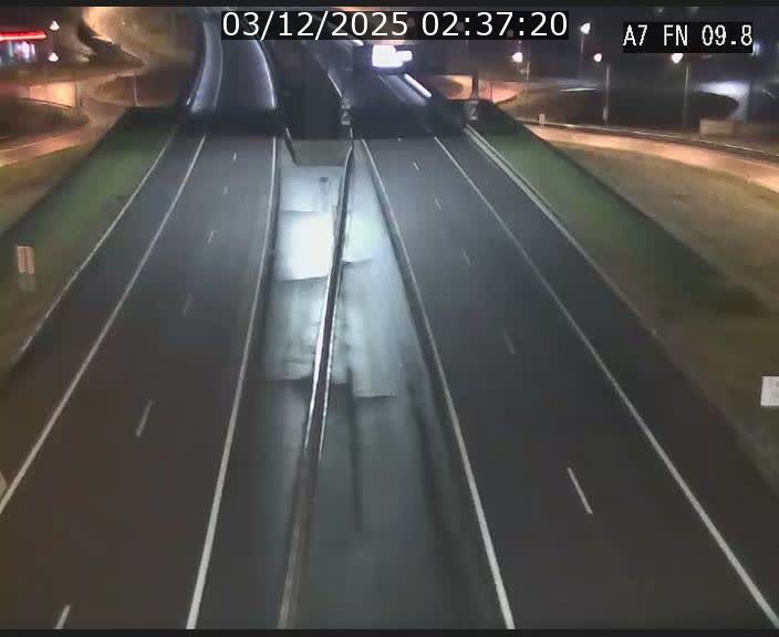 <h2>Caméra trafic Luxembourg - A7, Tunnel Gousselerbierg, sortie sud, direction rond-point Lorentzweiler (BK 9.9)</h2>