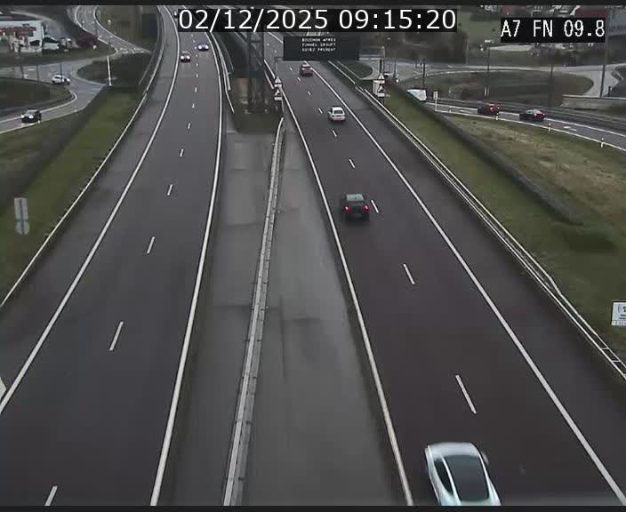 <h2>Caméra trafic Luxembourg - A7, Tunnel Gousselerbierg, sortie sud, direction rond-point Lorentzweiler (BK 9.9)</h2>