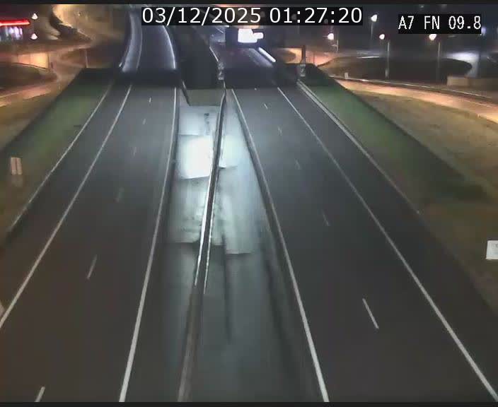 <h2>Caméra trafic Luxembourg - A7, Tunnel Gousselerbierg, sortie sud, direction rond-point Lorentzweiler (BK 9.9)</h2>