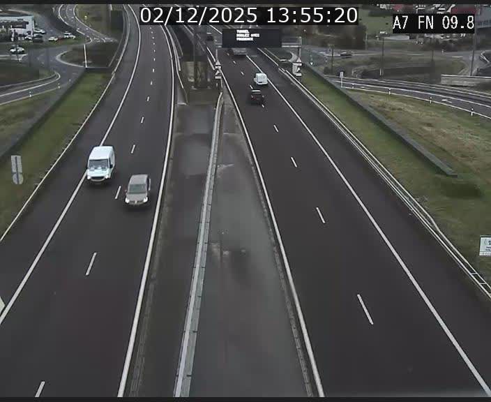 <h2>Caméra trafic Luxembourg - A7, Tunnel Gousselerbierg, sortie sud, direction rond-point Lorentzweiler (BK 9.9)</h2>