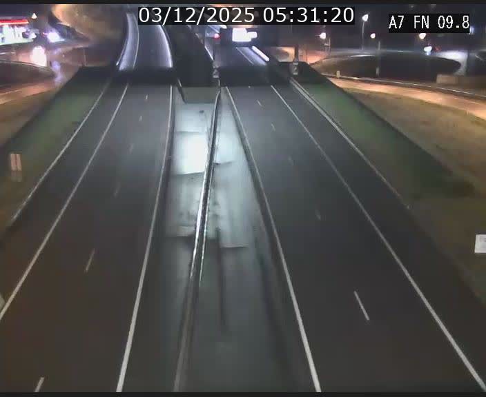 <h2>Caméra trafic Luxembourg - A7, Tunnel Gousselerbierg, sortie sud, direction rond-point Lorentzweiler (BK 9.9)</h2>