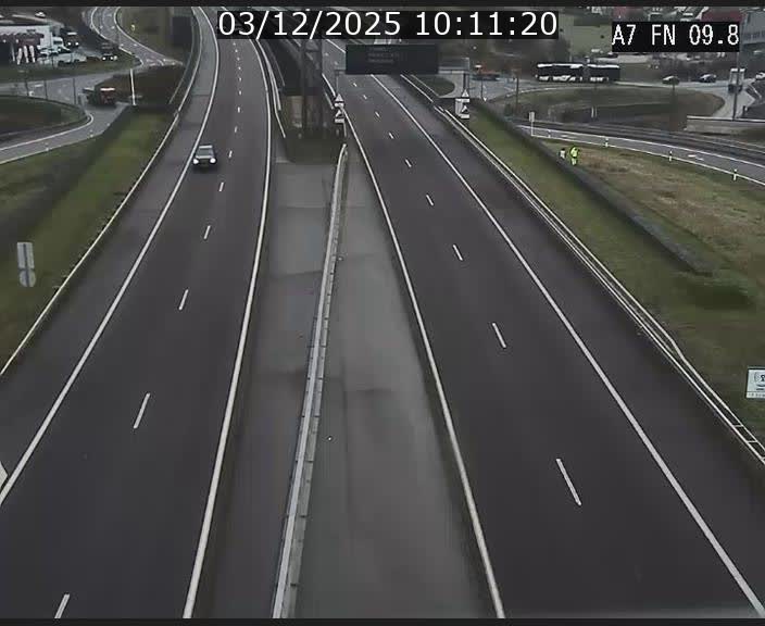 <h2>Caméra trafic Luxembourg - A7, Tunnel Gousselerbierg, sortie sud, direction rond-point Lorentzweiler (BK 9.9)</h2>
