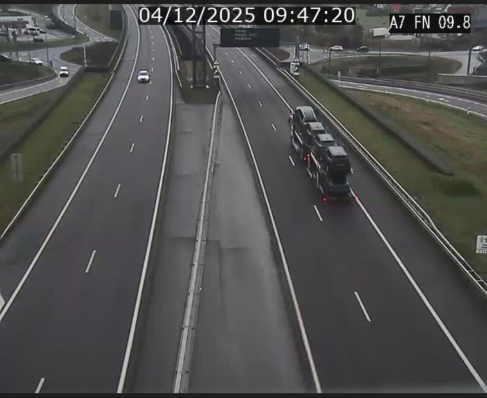 <h2>Caméra trafic Luxembourg - A7, Tunnel Gousselerbierg, sortie sud, direction rond-point Lorentzweiler (BK 9.9)</h2>